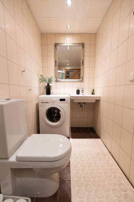 Modern & Cozy Place In The Very Heart Of Талин Екстериор снимка